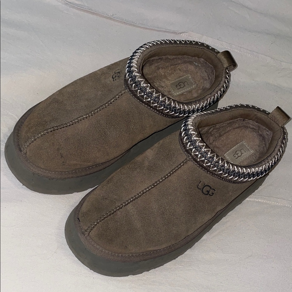 UGG Womens Dark Brown Slip-On Loafers